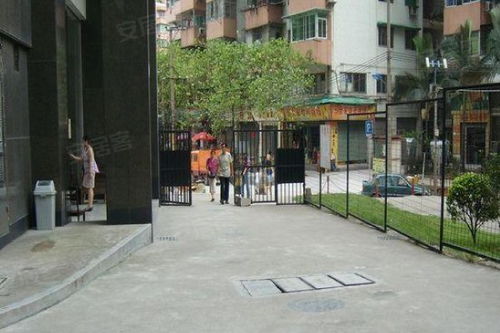 廣州煙卷一廠宿舍區(qū)優(yōu)點(diǎn) 不足,廣州煙卷一廠宿舍區(qū)怎么樣,廣州煙卷一廠宿舍區(qū)周邊房產(chǎn)中介經(jīng)紀(jì)人評價(jià)